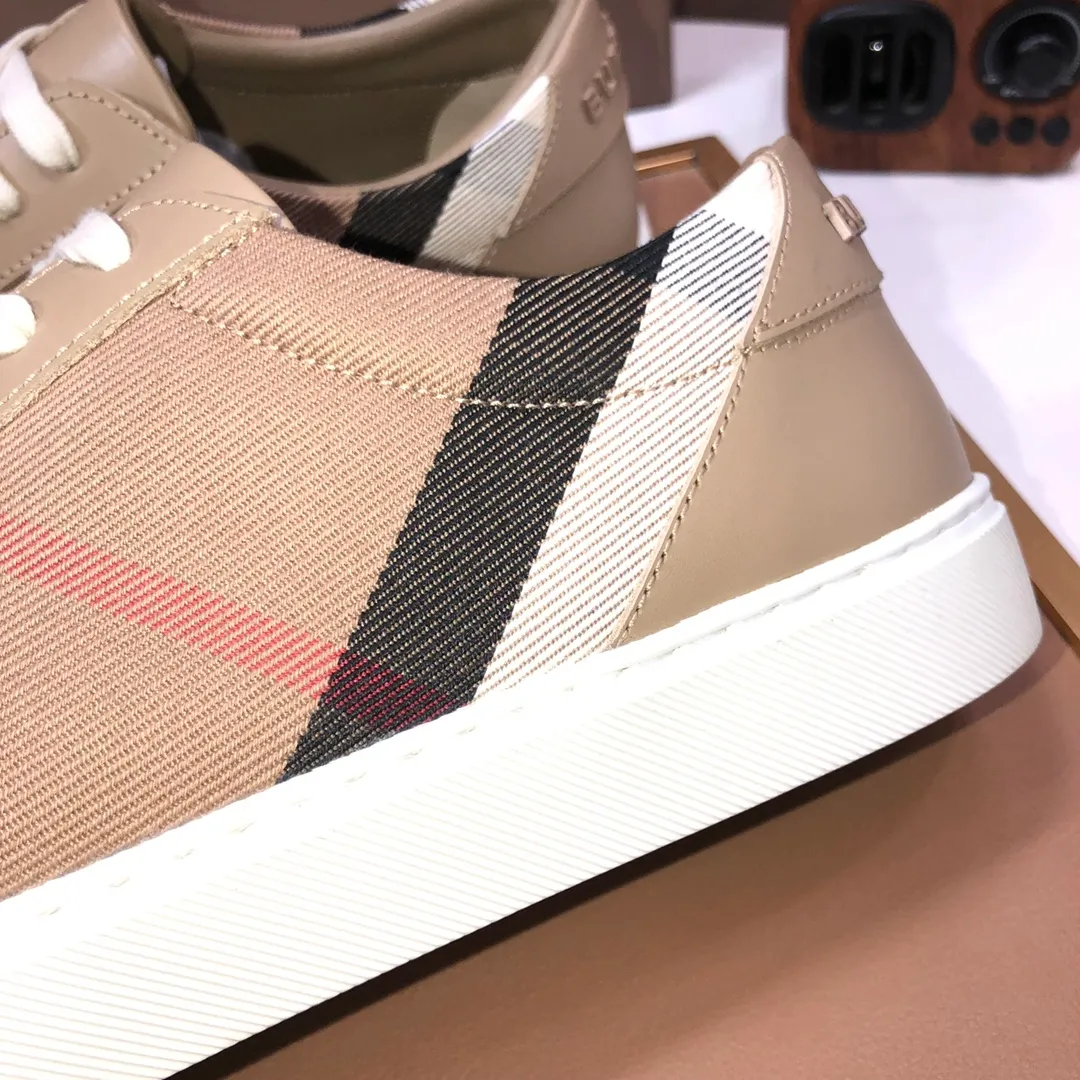 Men's shoes 💰480💰 [Burberry] (cowhide lining) classic low-top sneakers｜Imported cowhide with classic plaid fabric｜Cowhide lining｜Original outsole｜Fine workmanship and comfortable to wear Size: 38-44 (customized at 45)